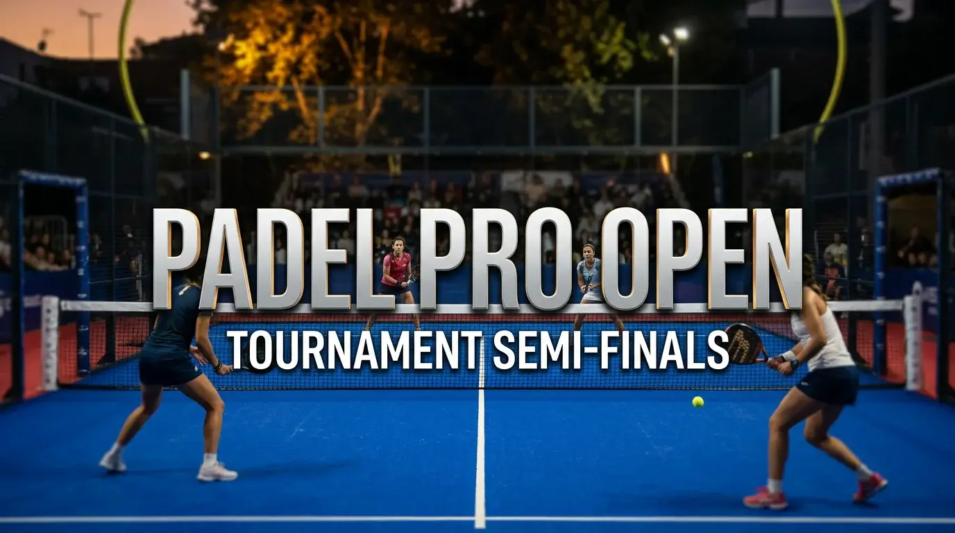 Pista de pádel profesional durante un torneo Premier Padel con público en las gradas